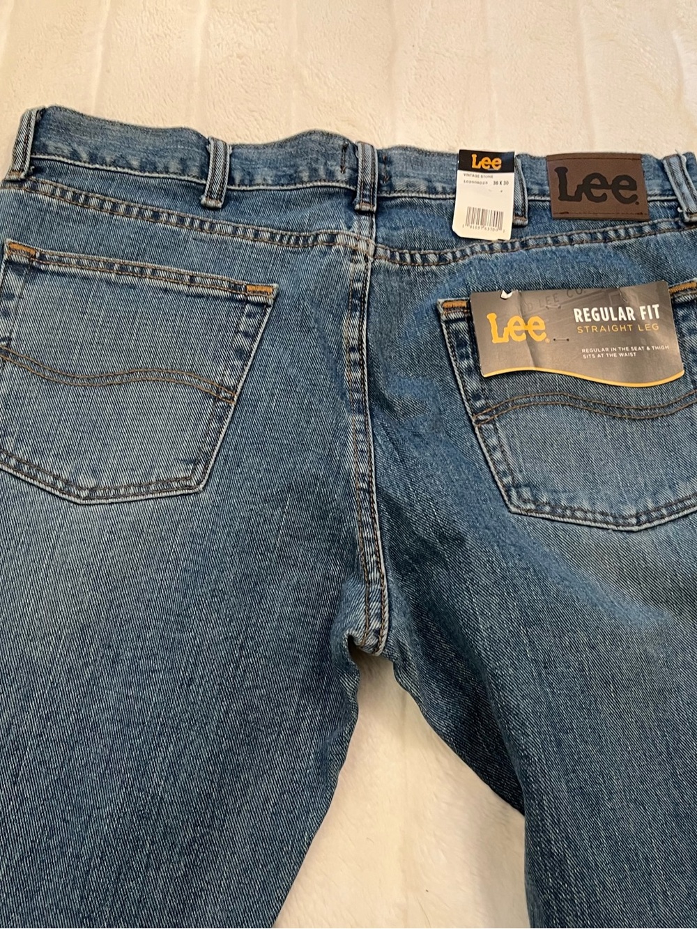 NEW 2020 Lee Mens 36x30 classic blue Jeans Regular Fit Straight Leg - Picture 5 of 5